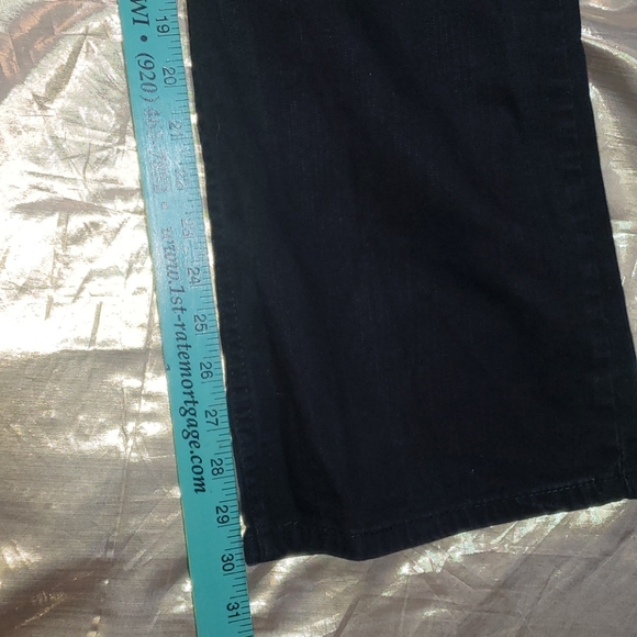 Levi's Signature Mid Rise Black Jeans Sz. 14 - Picture 7 of 7